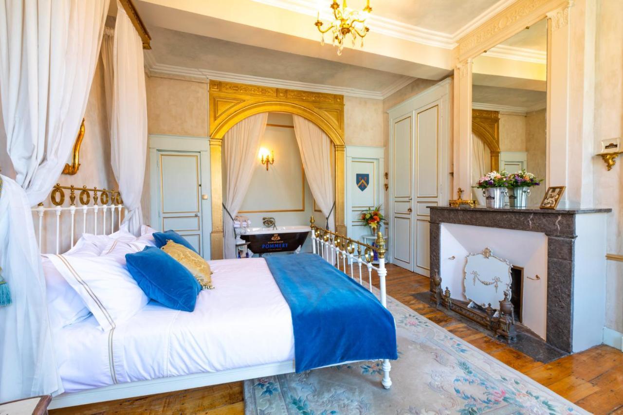 콩돔 Champagne House - Elegance, Luxury And Charm B&B 외부 사진