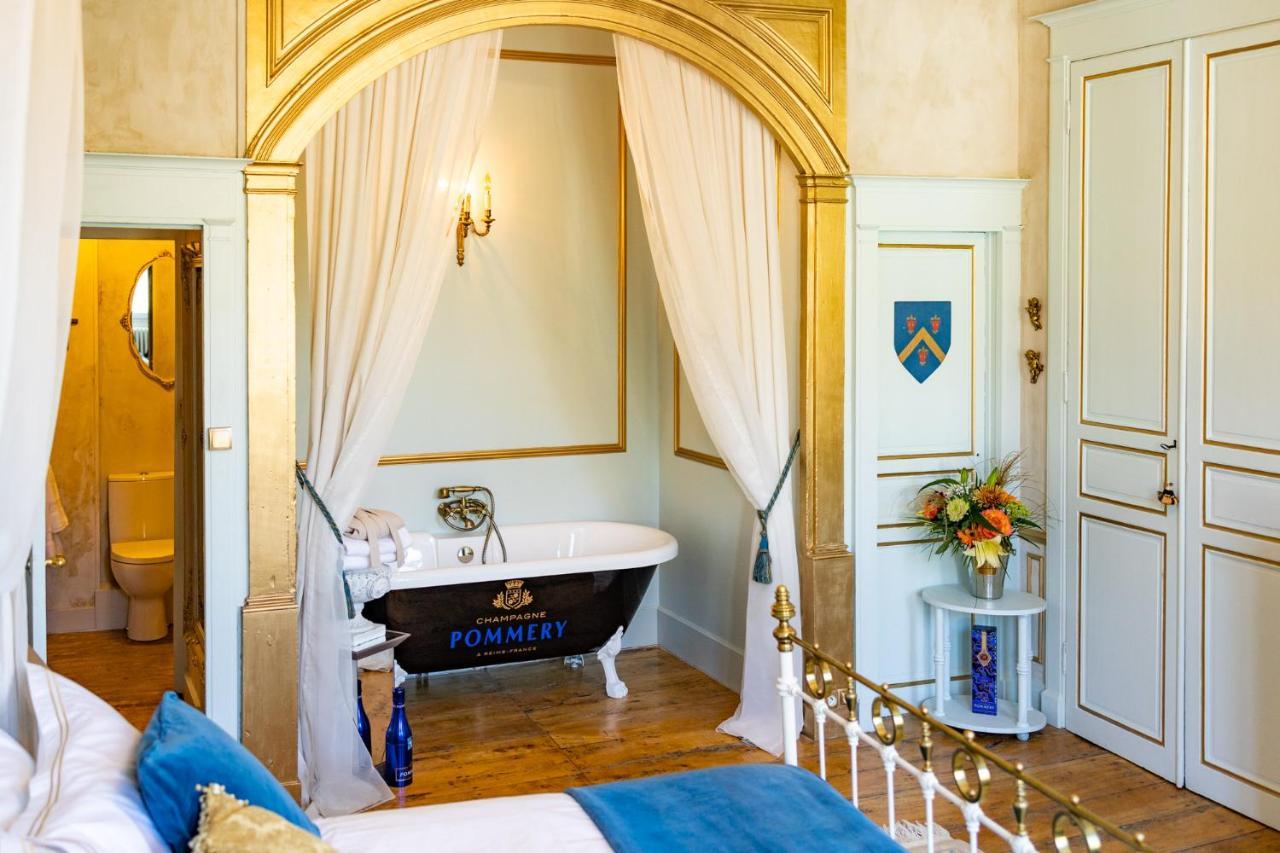 콩돔 Champagne House - Elegance, Luxury And Charm B&B 외부 사진
