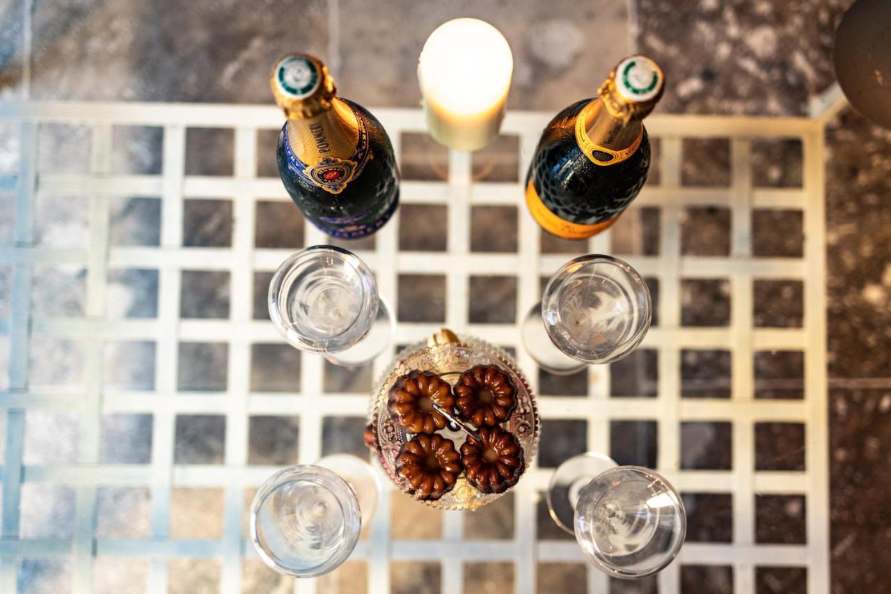 콩돔 Champagne House - Elegance, Luxury And Charm B&B 외부 사진