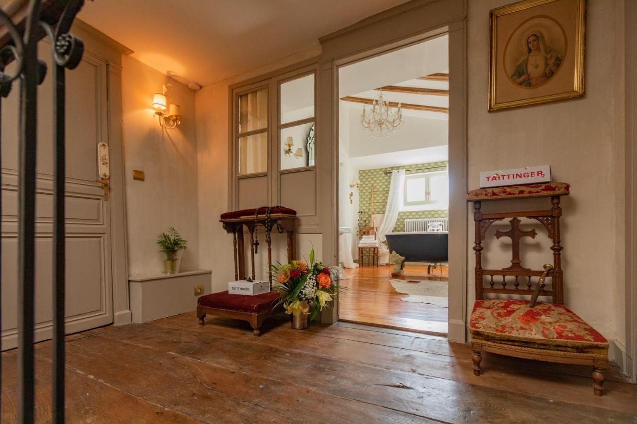 콩돔 Champagne House - Elegance, Luxury And Charm B&B 외부 사진