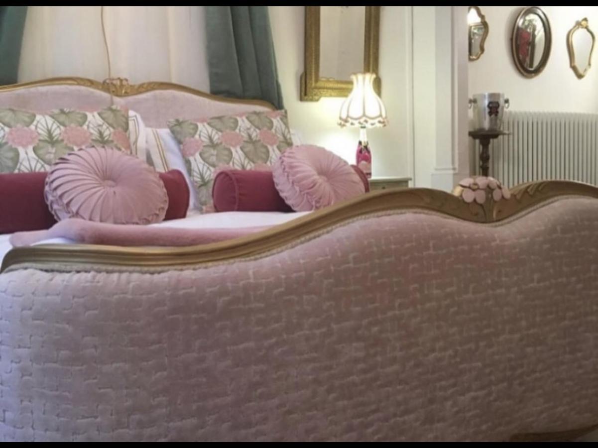 콩돔 Champagne House - Elegance, Luxury And Charm B&B 외부 사진