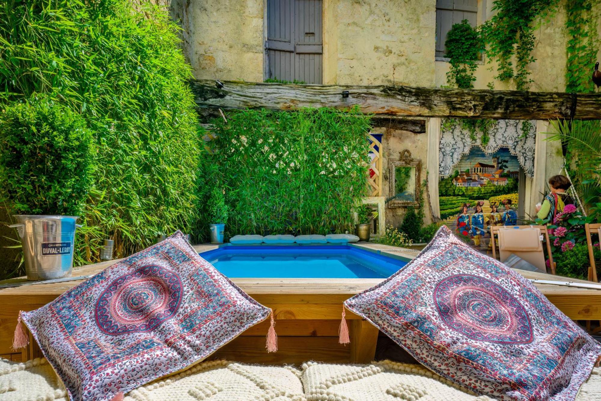 콩돔 Champagne House - Elegance, Luxury And Charm B&B 외부 사진